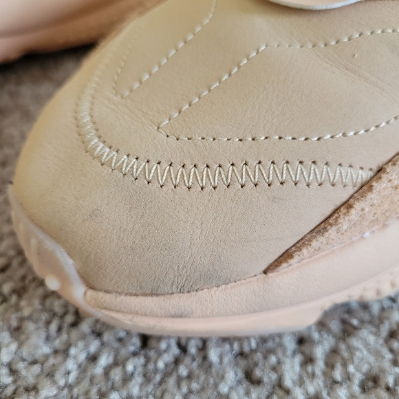 ADIDAS Men's Originals OZWEEGO Glow Orange FZ1962 Size 12 - Picture 11 of 14